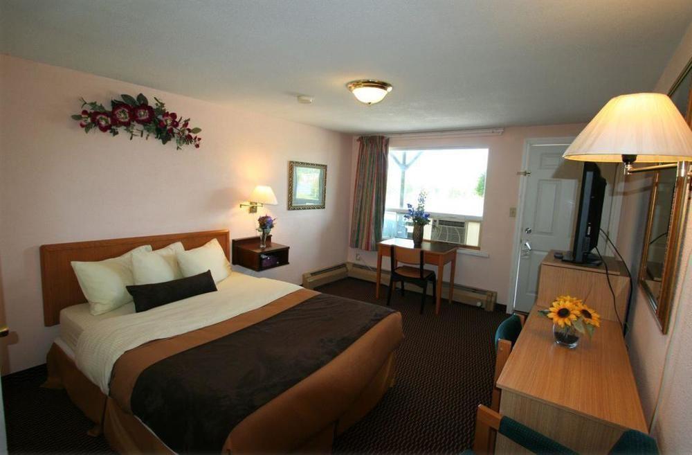 Campbellford River Inn Dış mekan fotoğraf