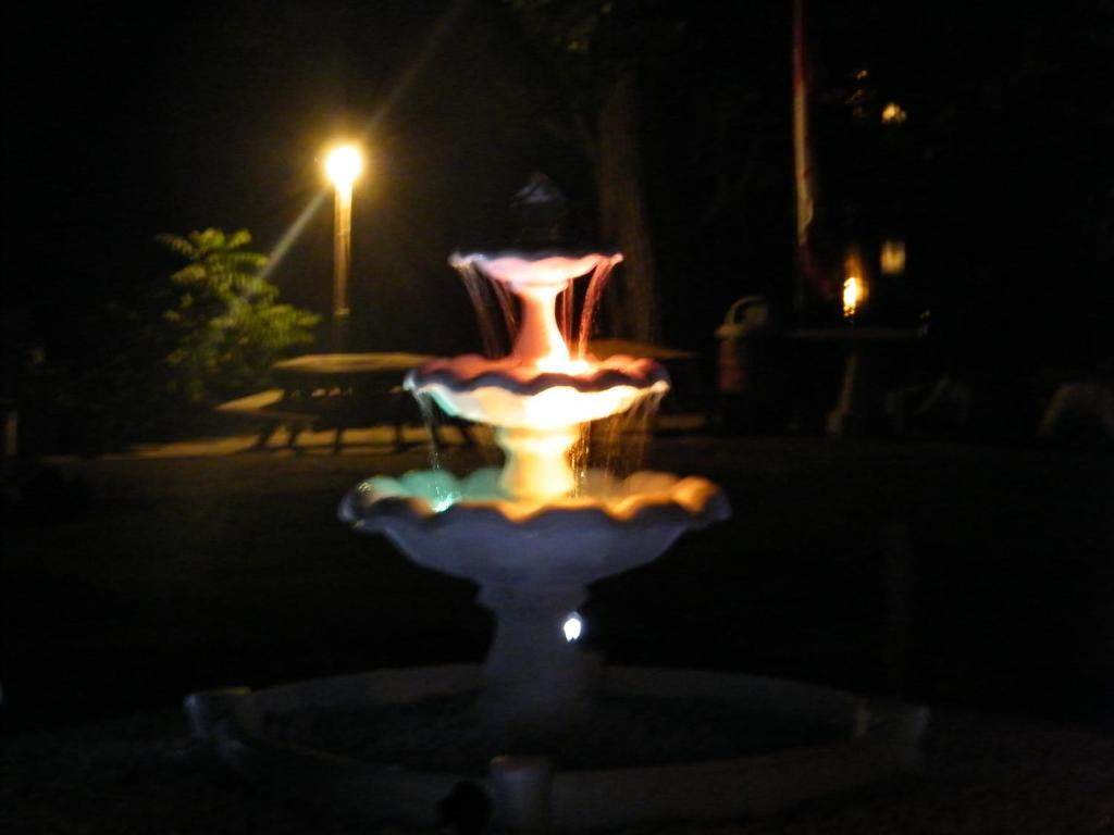 Campbellford River Inn Dış mekan fotoğraf