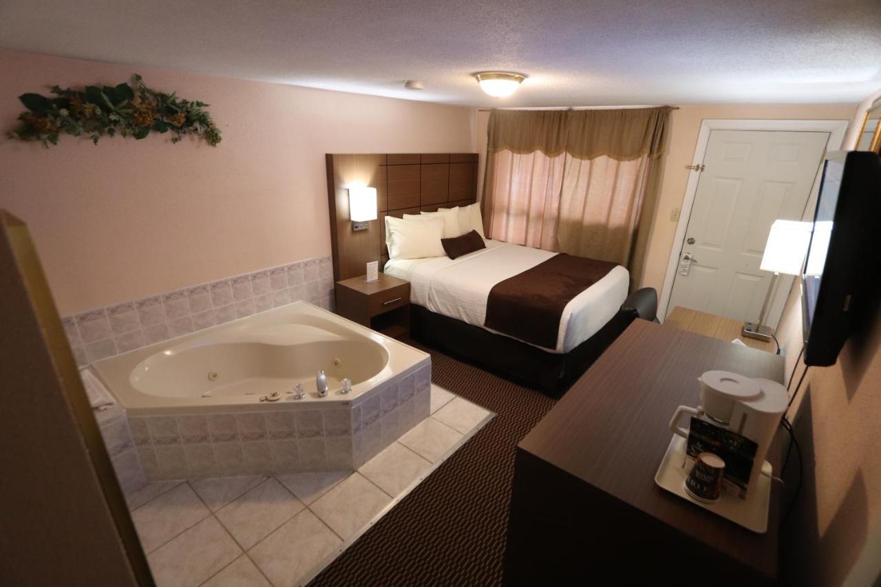 Campbellford River Inn Dış mekan fotoğraf